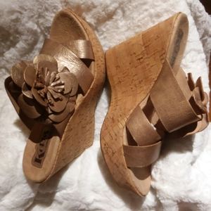 Korks Kork-Ease Holly Floral Wedges Sz 9 Bronze